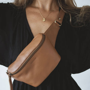 the remy leather fanny pack-- tan